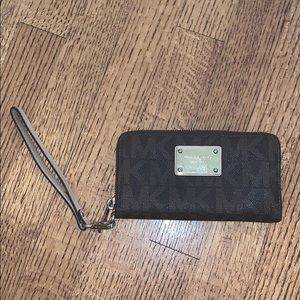 Michael Kors wristlet